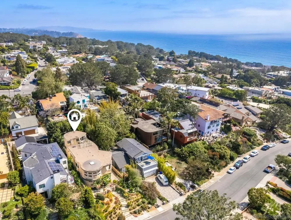2247 El Amigo Rd Del Mar, CA 92014