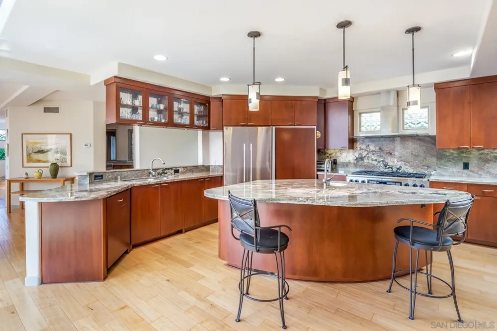 2247 El Amigo Rd Del Mar, CA 92014