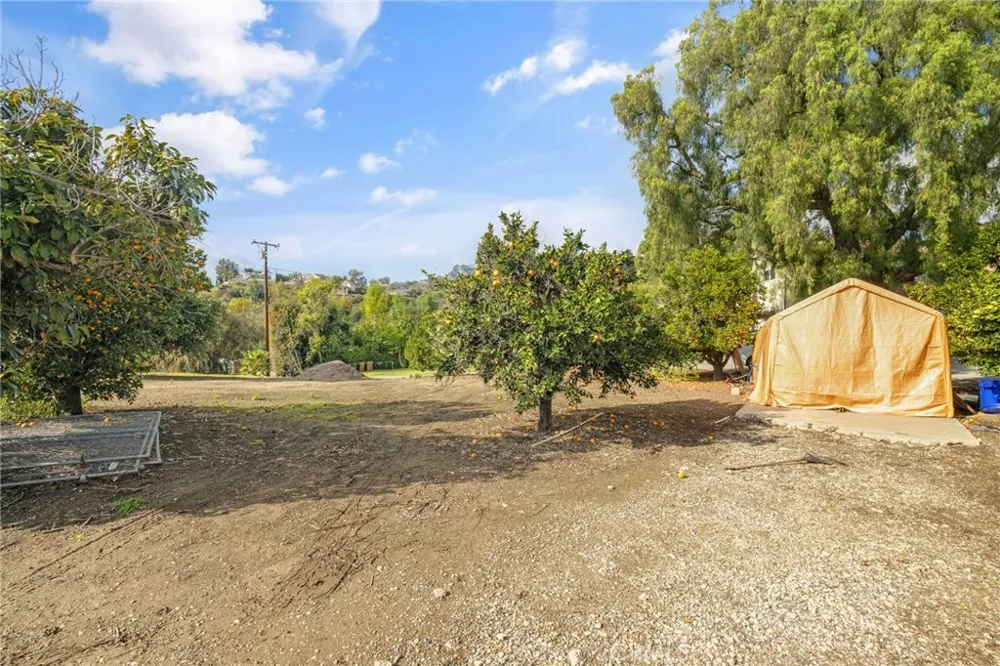 2264 Papaya Drive La Habra Heights, CA 90631