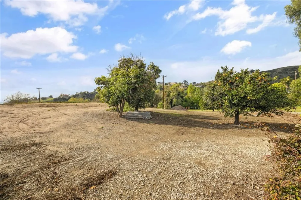 2264 Papaya Drive La Habra Heights, CA 90631