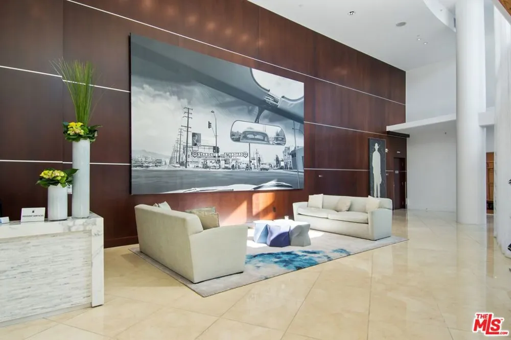 13700 Marina Pointe Drive #1401 Marina del Rey, CA 90292