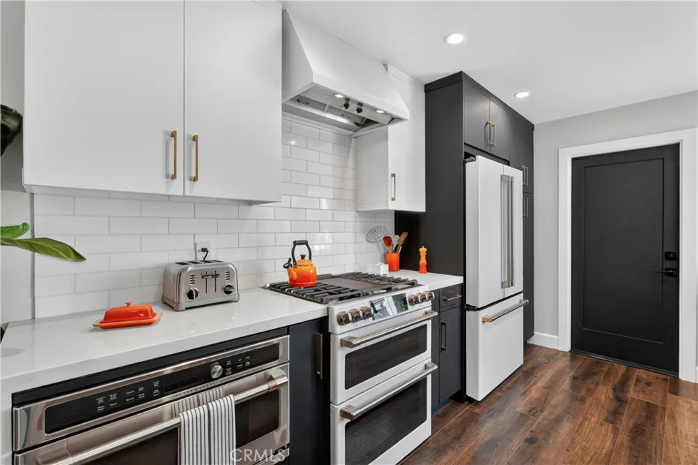 16 Deer Creek Lane Laguna Hills, CA 92653