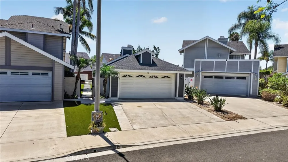 16 Deer Creek Lane Laguna Hills, CA 92653