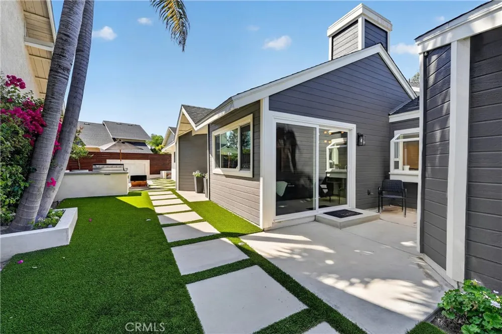 16 Deer Creek Lane Laguna Hills, CA 92653