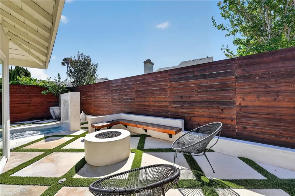 16 Deer Creek Lane Laguna Hills, CA 92653