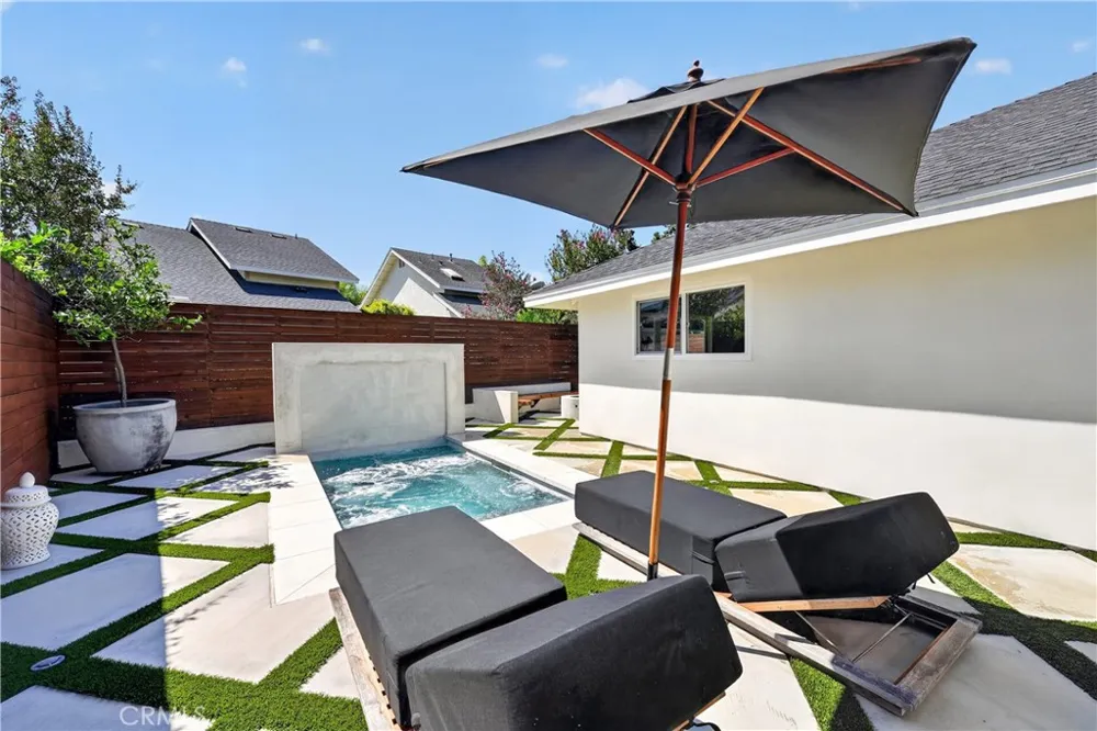 16 Deer Creek Lane Laguna Hills, CA 92653