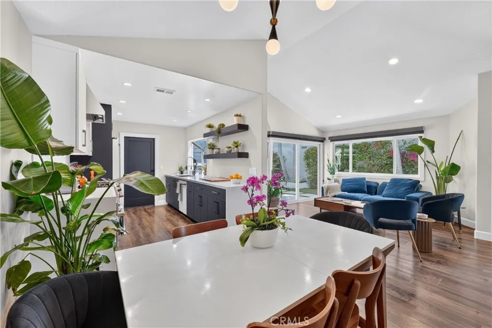 16 Deer Creek Lane Laguna Hills, CA 92653
