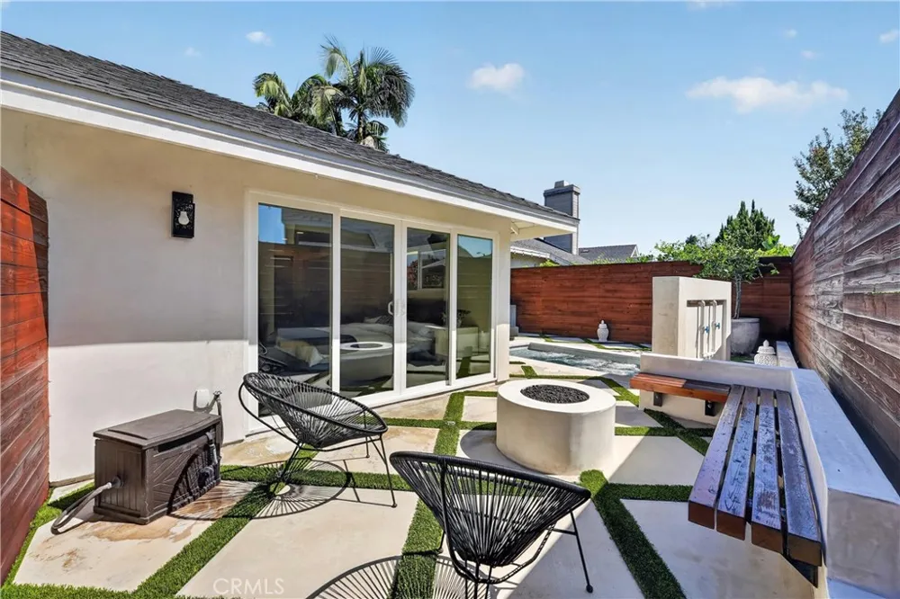 16 Deer Creek Lane Laguna Hills, CA 92653