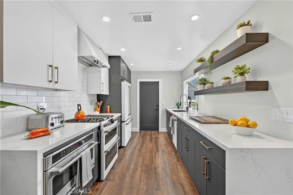 16 Deer Creek Lane Laguna Hills, CA 92653