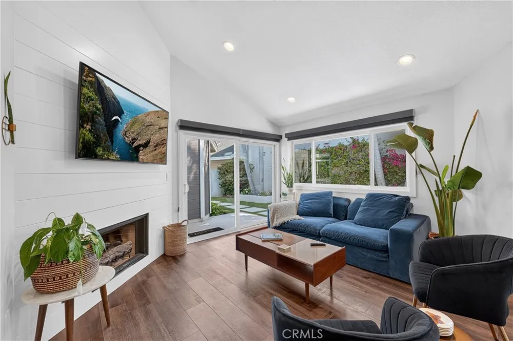 16 Deer Creek Lane Laguna Hills, CA 92653