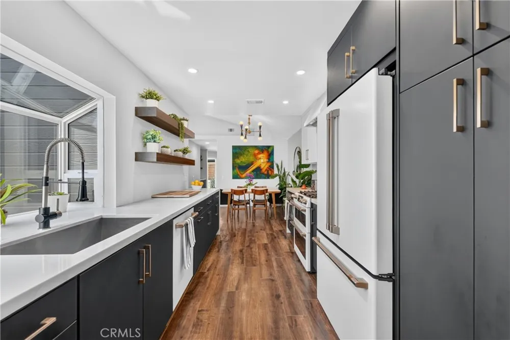 16 Deer Creek Lane Laguna Hills, CA 92653