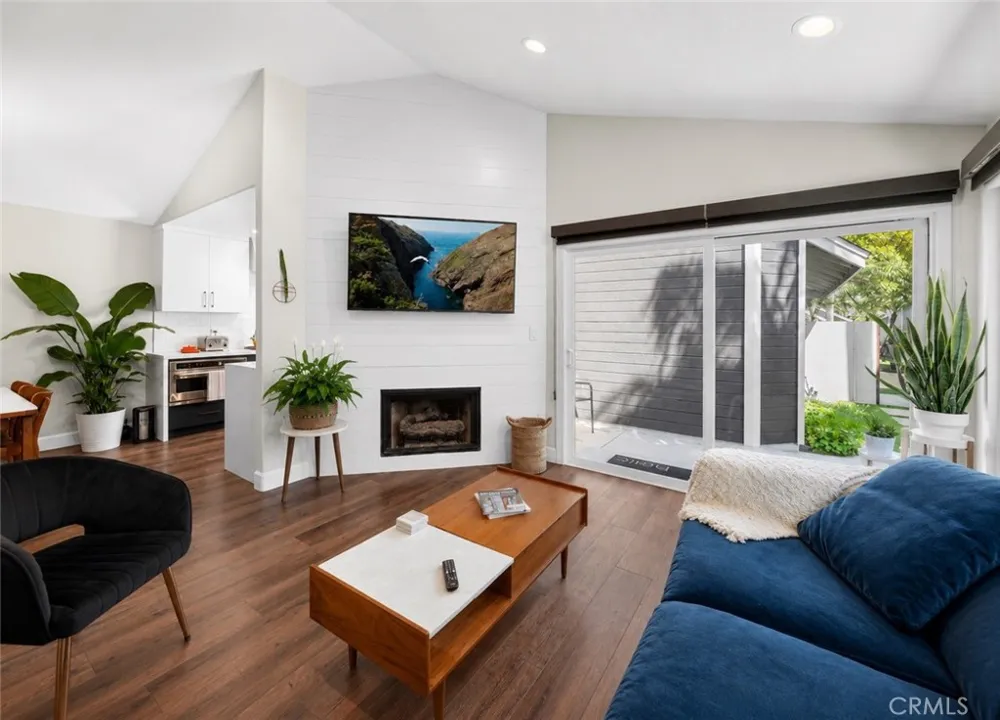 16 Deer Creek Lane Laguna Hills, CA 92653