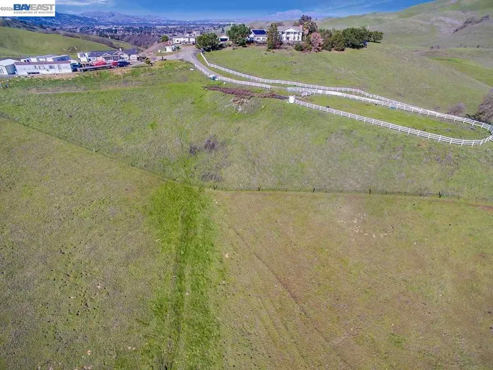 3329 Little Valley Rd Sunol, CA 94586