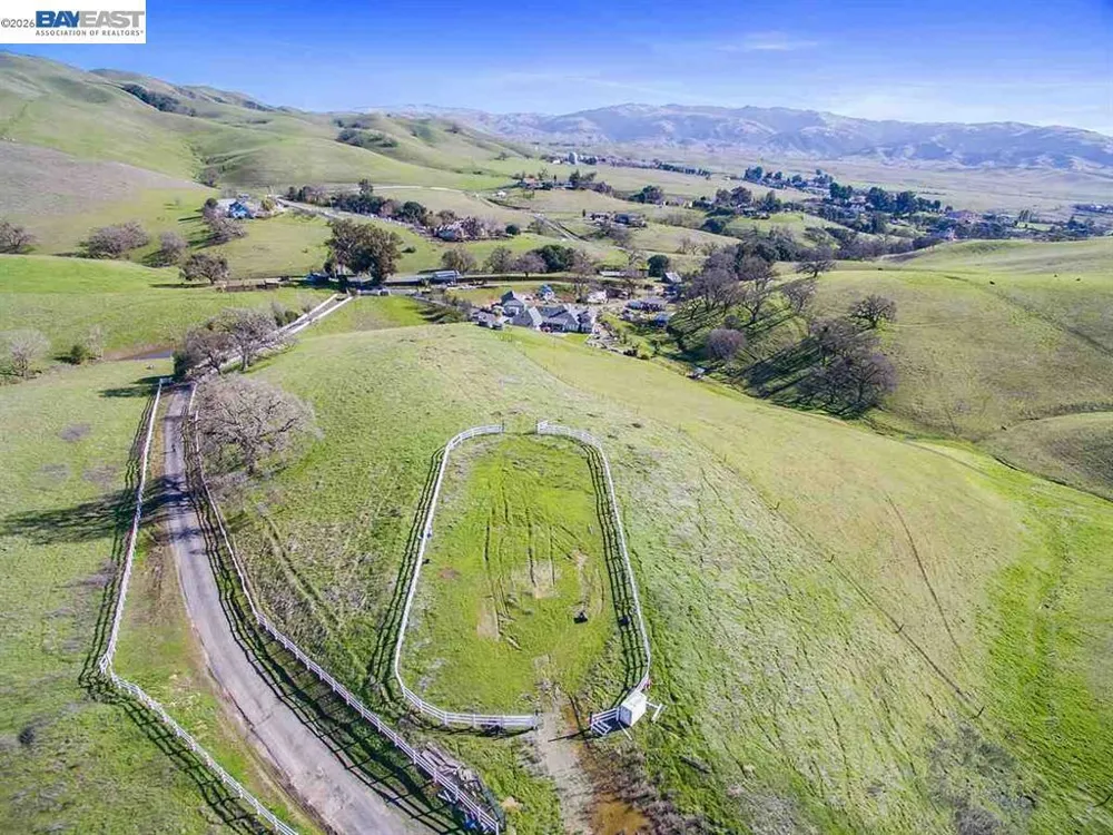 3329 Little Valley Rd Sunol, CA 94586