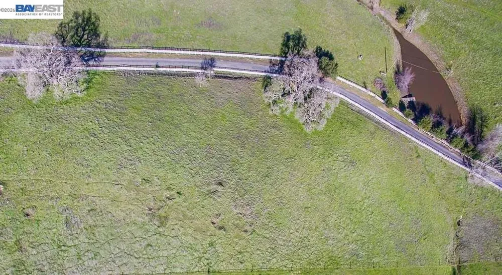 3329 Little Valley Rd Sunol, CA 94586