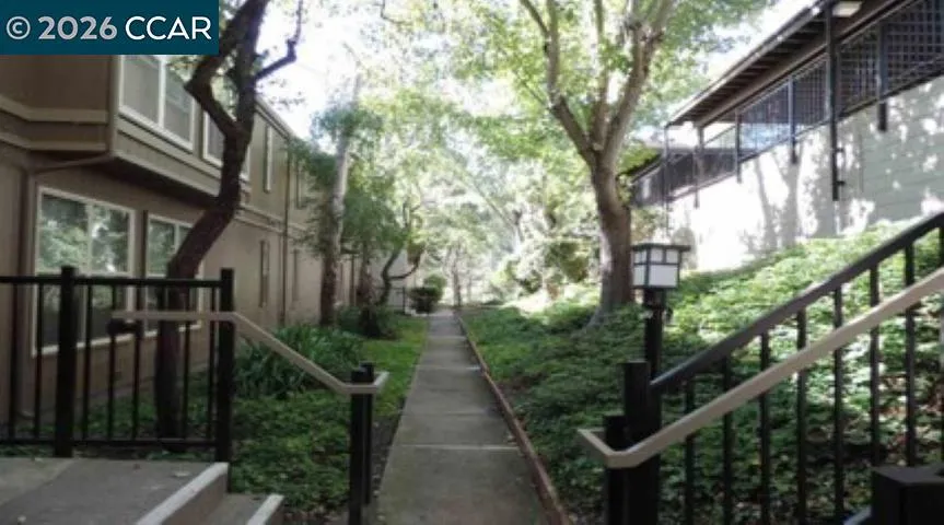 2091 Ascot Dr. #130 Moraga, CA 94556