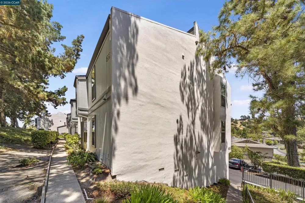 2091 Ascot Dr. #130 Moraga, CA 94556