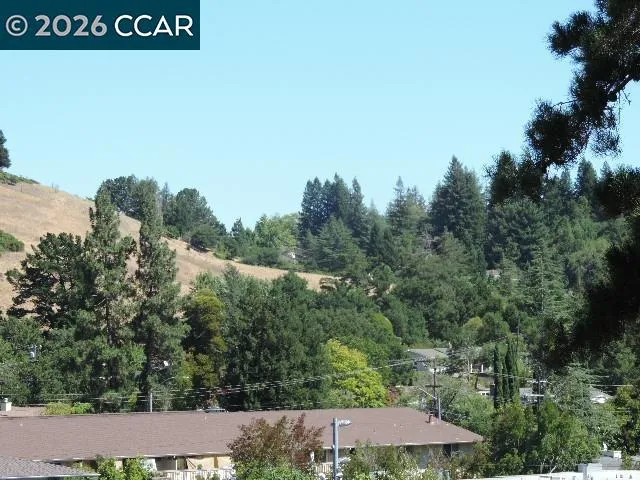 2091 Ascot Dr. #130 Moraga, CA 94556