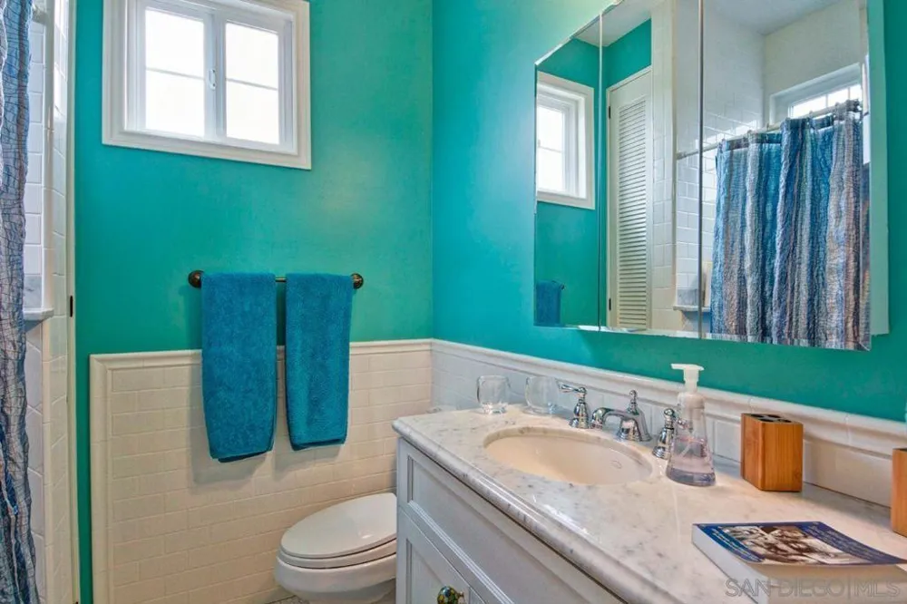 332 N Sierra Ave Solana Beach, CA 92075