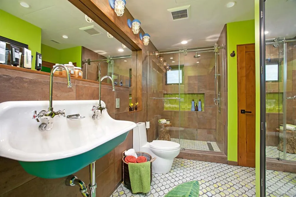 332 N Sierra Ave Solana Beach, CA 92075