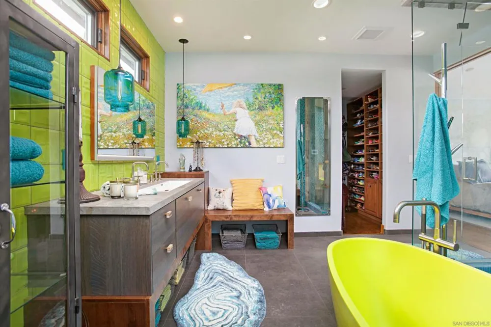 332 N Sierra Ave Solana Beach, CA 92075