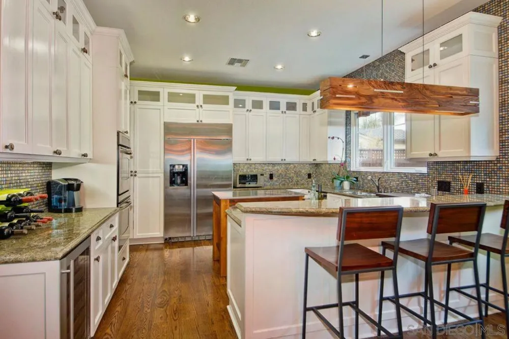 332 N Sierra Ave Solana Beach, CA 92075