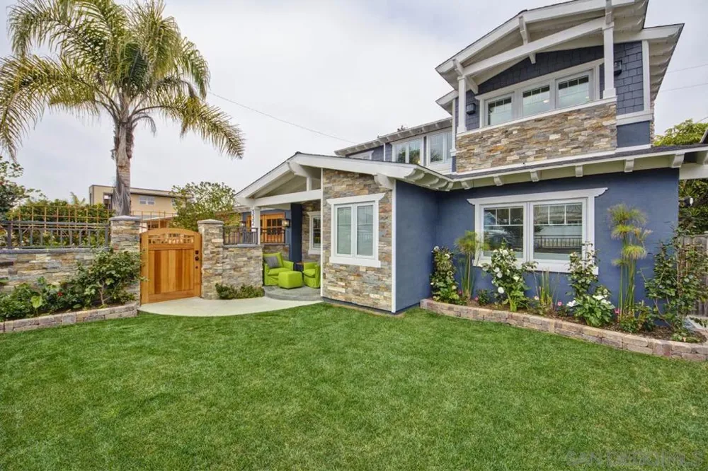 332 N Sierra Ave Solana Beach, CA 92075