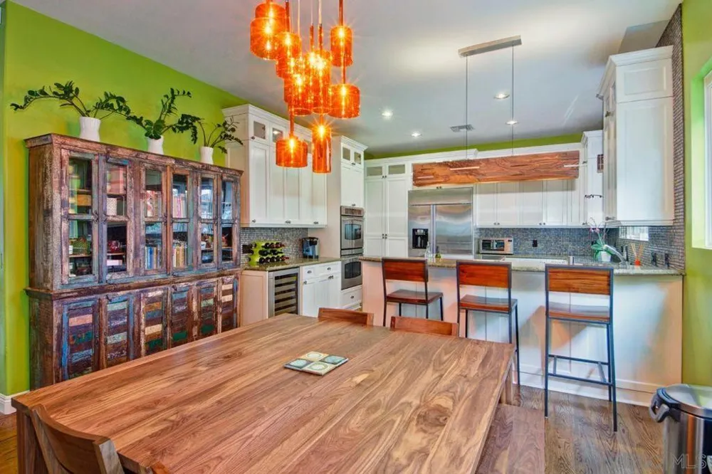 332 N Sierra Ave Solana Beach, CA 92075