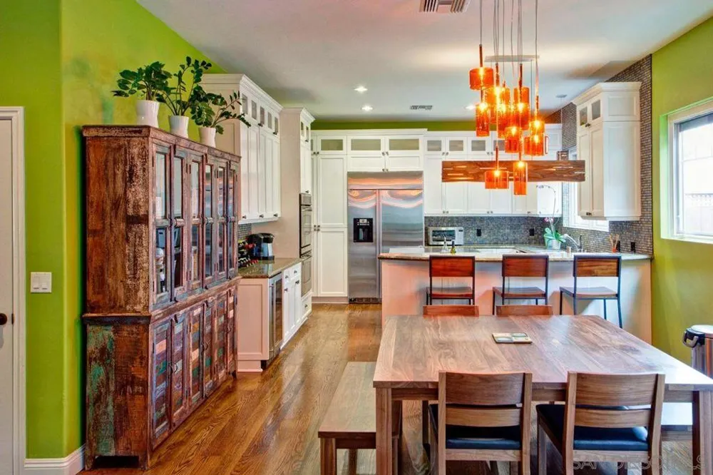 332 N Sierra Ave Solana Beach, CA 92075