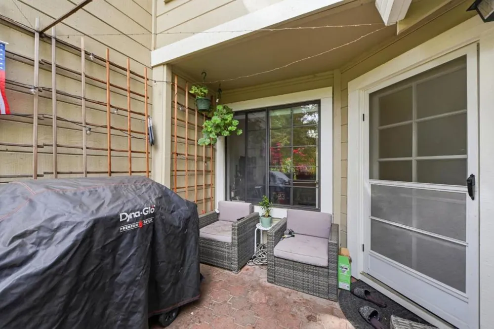2561 Yerba Bank San Jose, CA 95121