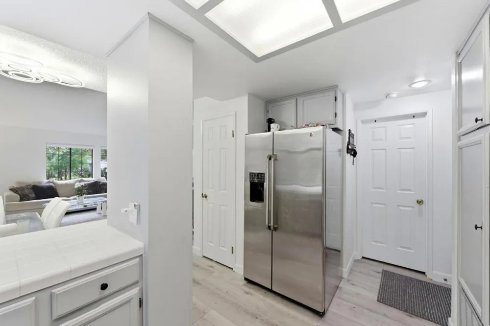 2561 Yerba Bank San Jose, CA 95121