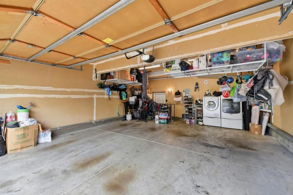 2561 Yerba Bank San Jose, CA 95121