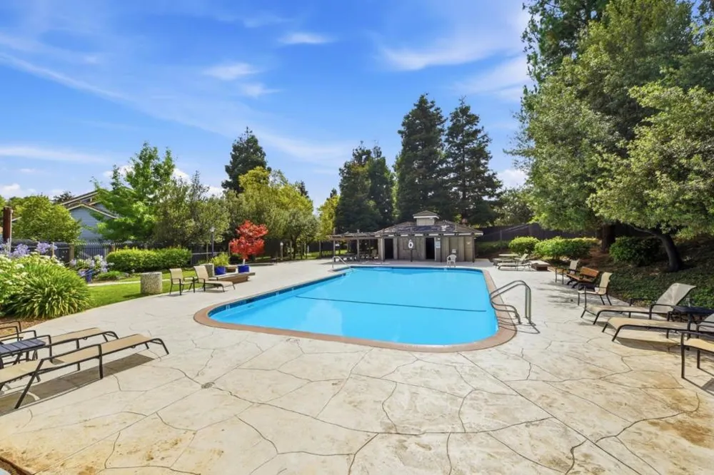 2561 Yerba Bank San Jose, CA 95121