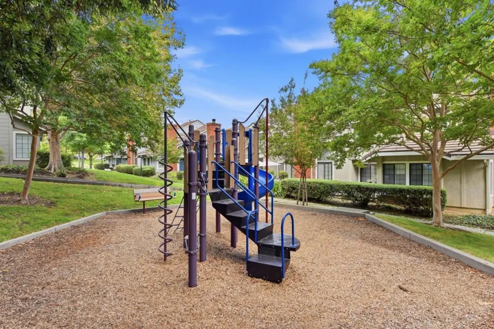 2561 Yerba Bank San Jose, CA 95121