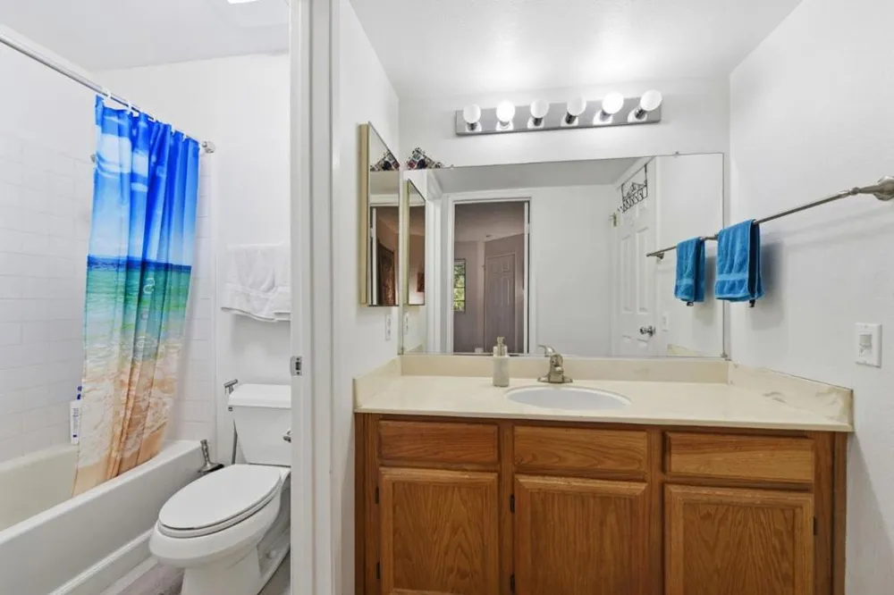 2561 Yerba Bank San Jose, CA 95121