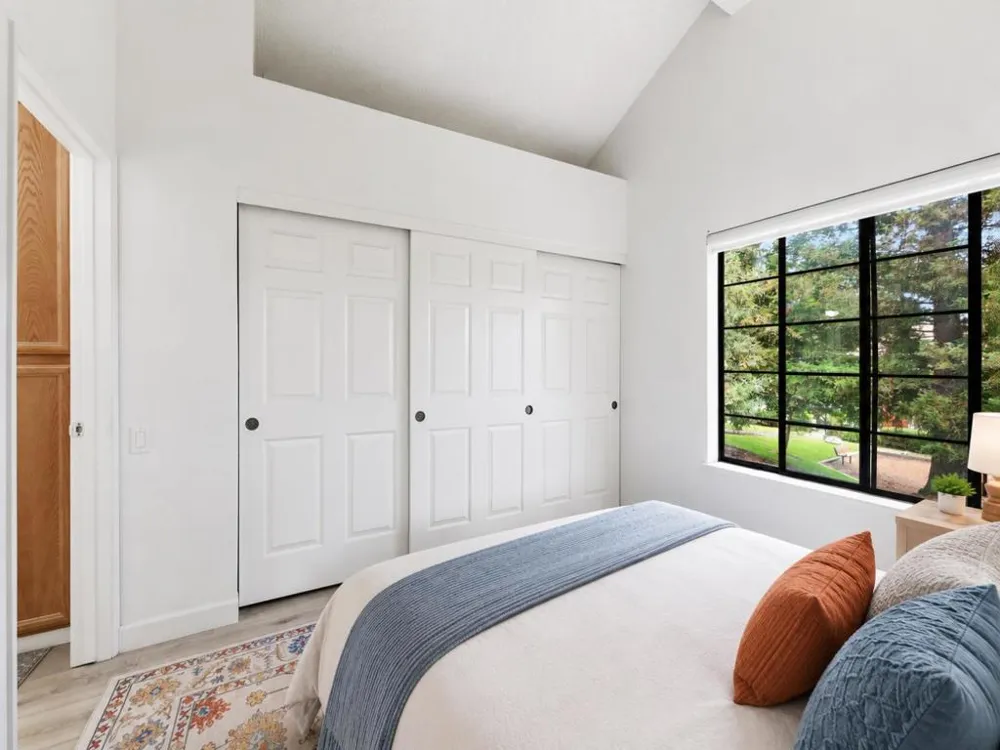 2561 Yerba Bank San Jose, CA 95121