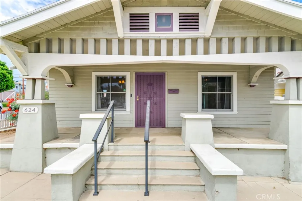 624 S Victoria Corona, CA 92879