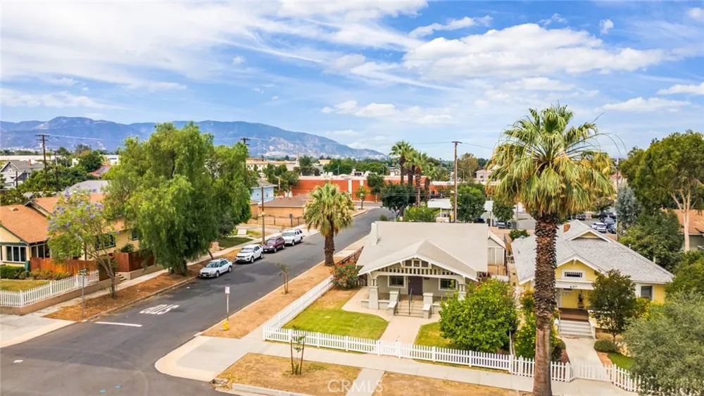 624 S Victoria Corona, CA 92879
