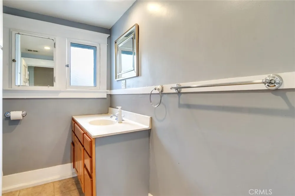 624 S Victoria Corona, CA 92879