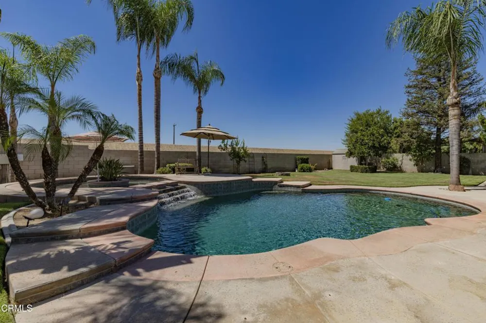 10503 Hinderhill Drive Bakersfield, CA 93312