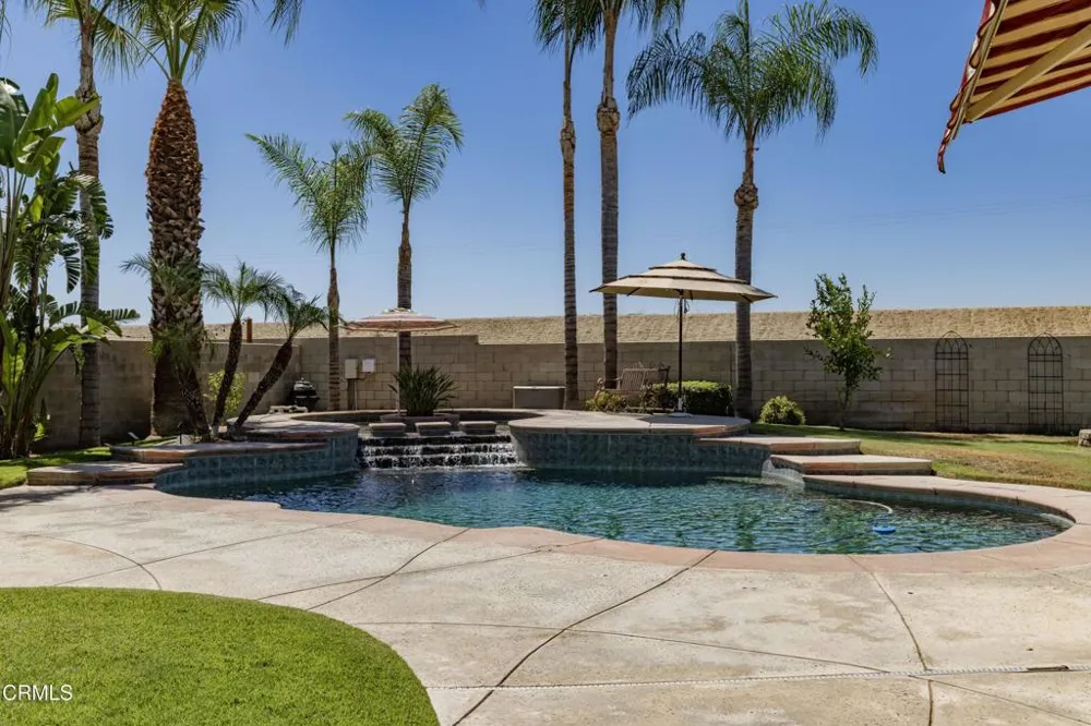 10503 Hinderhill Drive Bakersfield, CA 93312