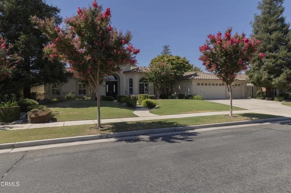 10503 Hinderhill Drive Bakersfield, CA 93312