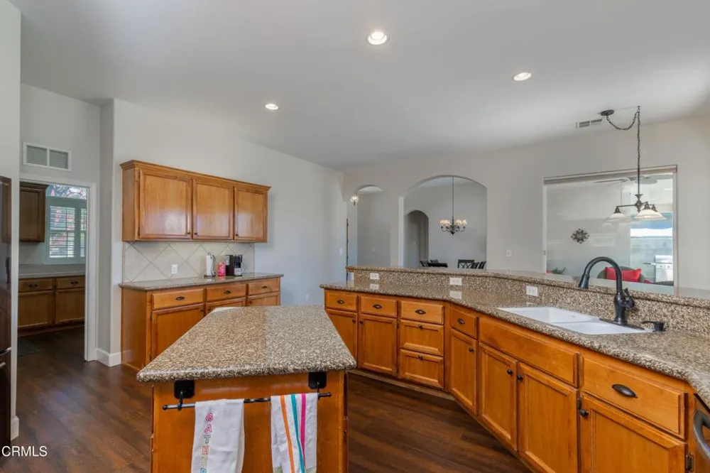 10503 Hinderhill Drive Bakersfield, CA 93312