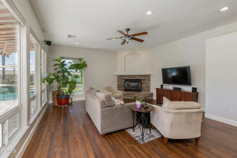 10503 Hinderhill Drive Bakersfield, CA 93312