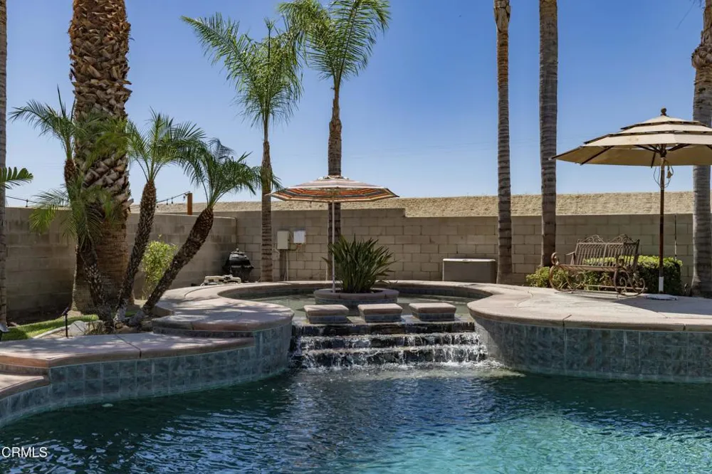 10503 Hinderhill Drive Bakersfield, CA 93312