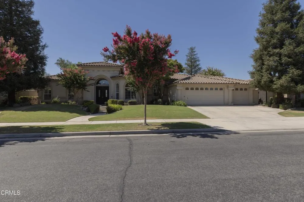 10503 Hinderhill Drive Bakersfield, CA 93312