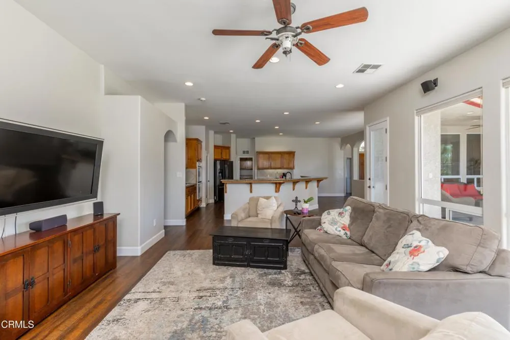 10503 Hinderhill Drive Bakersfield, CA 93312