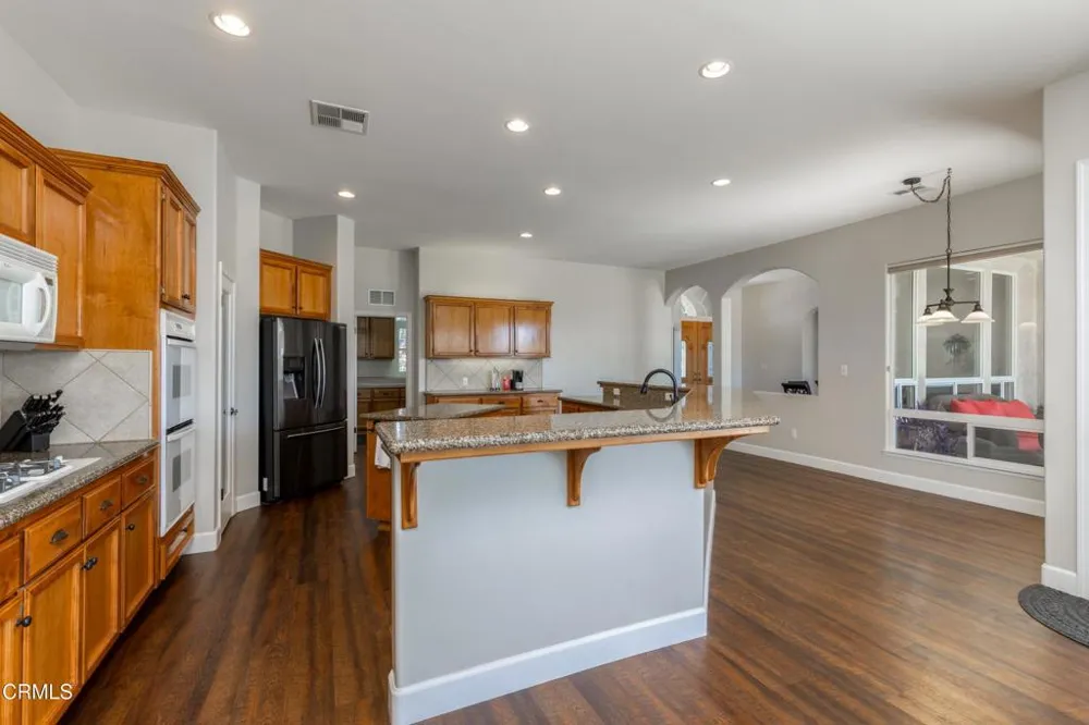 10503 Hinderhill Drive Bakersfield, CA 93312
