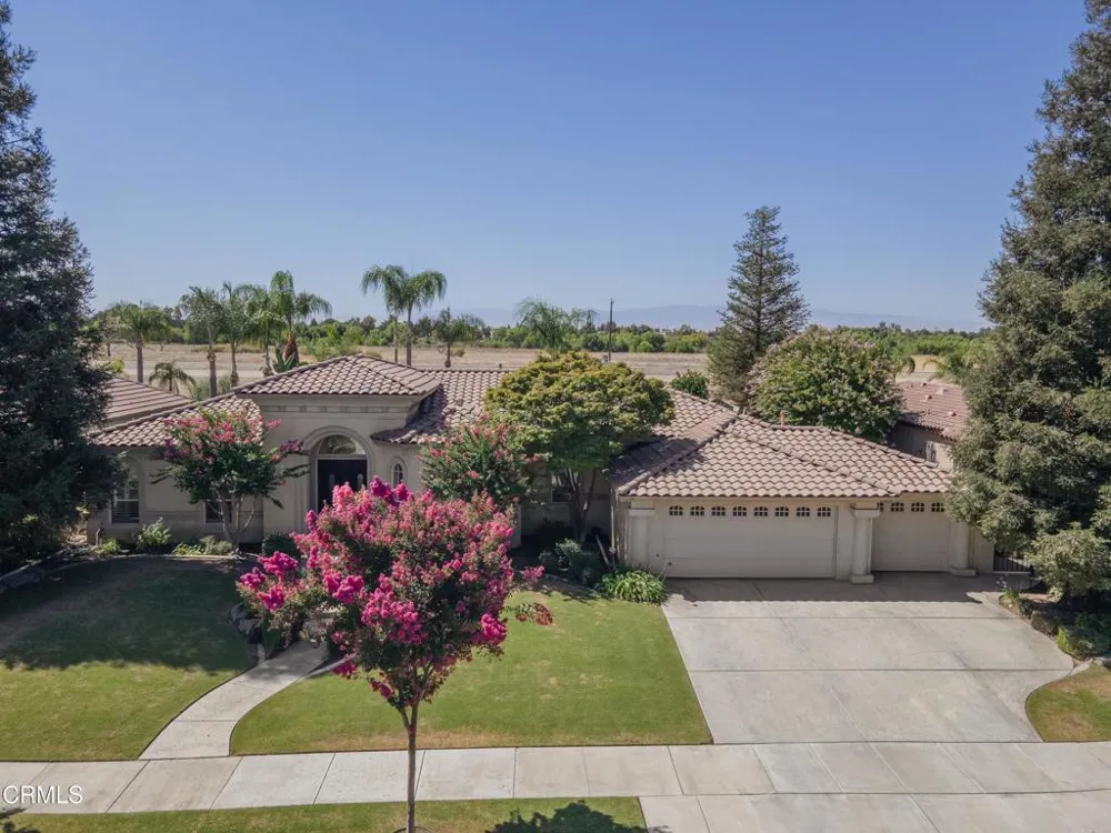 10503 Hinderhill Drive Bakersfield, CA 93312