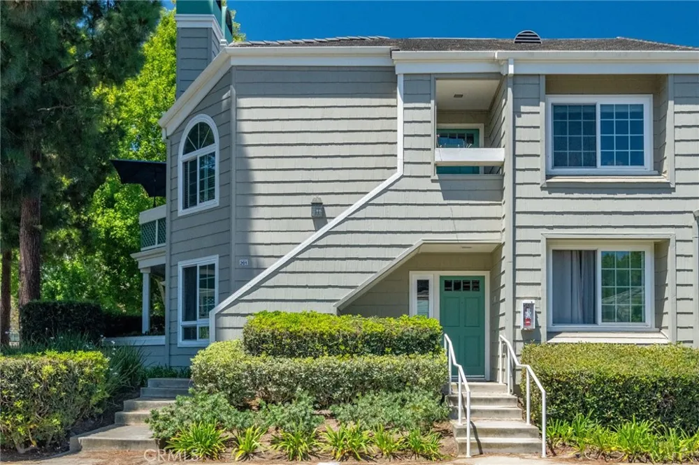 7402 Yellowtail Drive #201 Huntington Beach, CA 92648